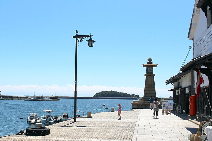 Tomonoura Hidden Gem Private Tour: Historic Seaside Japan