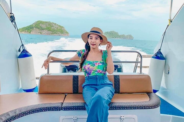 Pig Island Tour by Speedboat with Snorkeling