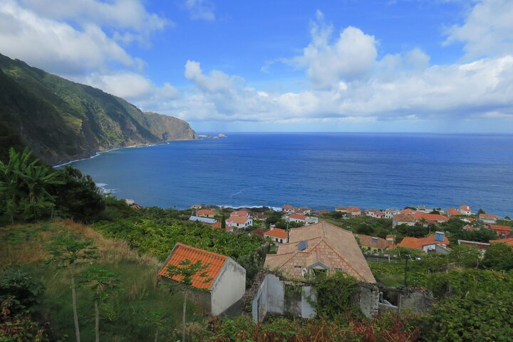 Madeira Cabriolet Scenic Roads West Connection Nature And Pools