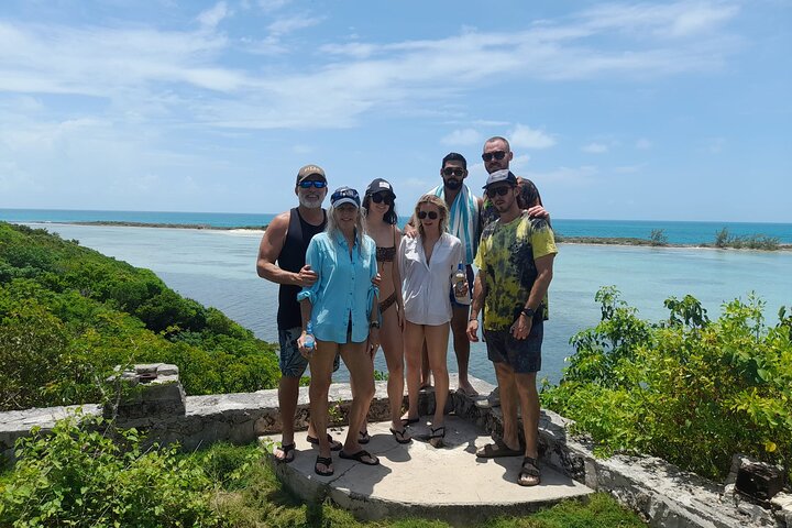 Private Nassau Rose Island Boat Tour Swimming Pigs, Turtles