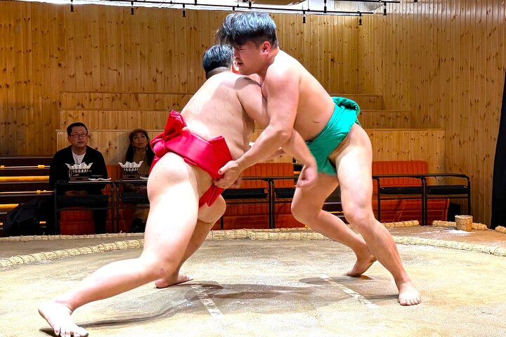 Tokyo Sumo Entertainment Show with Chicken Hot Pot and Geisha