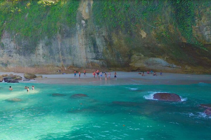 Snorkeling at Los Arcos 5 islands Hidden Beach and Cliff Jumping
