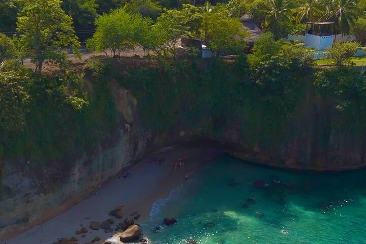 Snorkeling at Los Arcos 5 islands Hidden Beach and Cliff Jumping