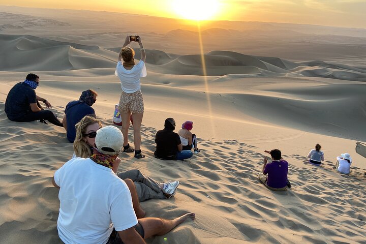 Paracas and Huacachina Exclusive Sunset Picnic Tour