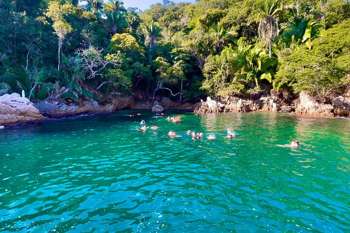 Yelapa Adventure, Los Arcos, Snorkeling and Village Discovery!