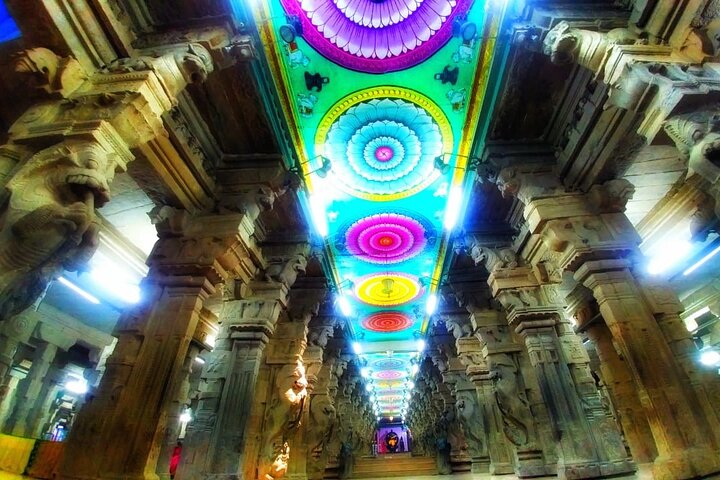 Madurai Walks : City Highlights Temple and Market Tour