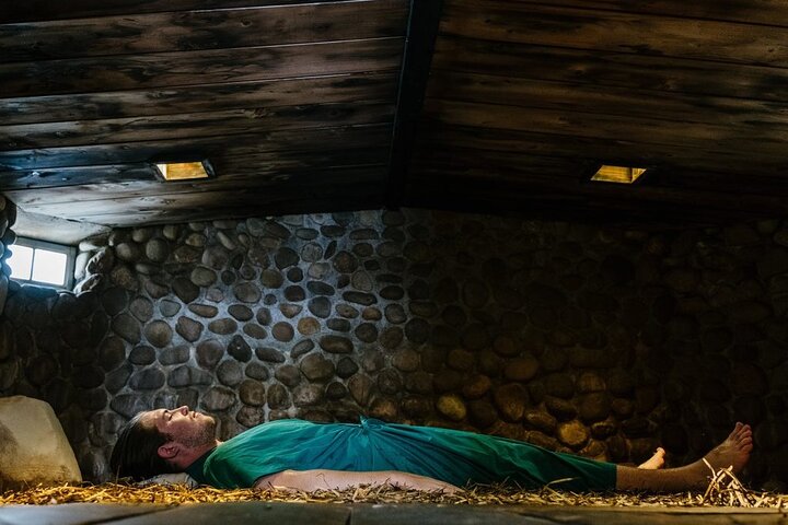Beppu Hot Springs Bath and Make Jigokumushi Dish in Kyushu Japan