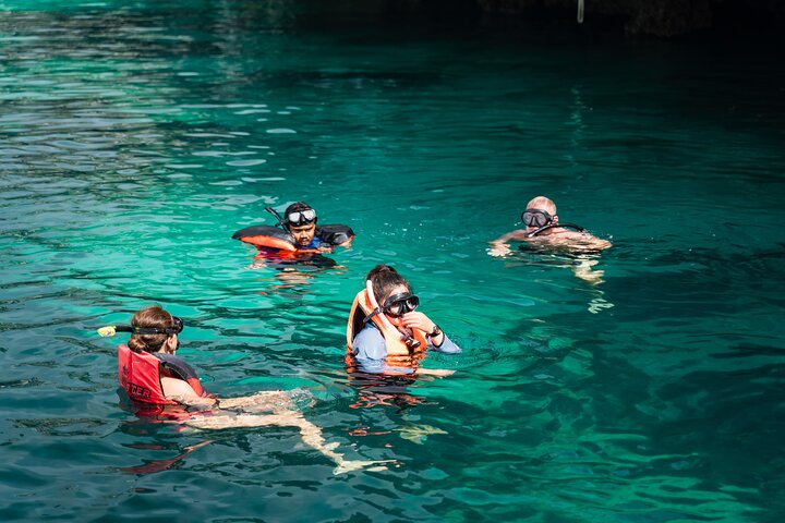 Koh Tao and Koh Nang Yuan VIP Small Group Tour