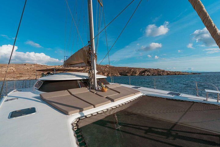 Premium Catamaran Tours, 8-flavor Feast & Drinks, Limited guests!