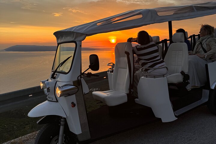 Makarska: Skywalk Tour with a Tuk Tuk - Skip the line ticket