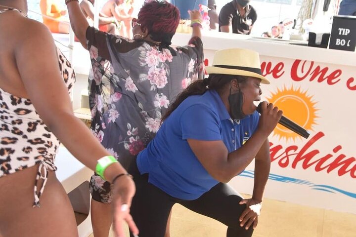 Party Catamaran: OpenBar, Music, Negril Beach, Rick's Cafe, Reef