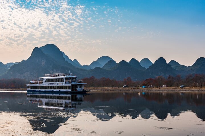 Yangshuo Ruyi Peak Cable Car and Li River Full-Day Cruise Tour