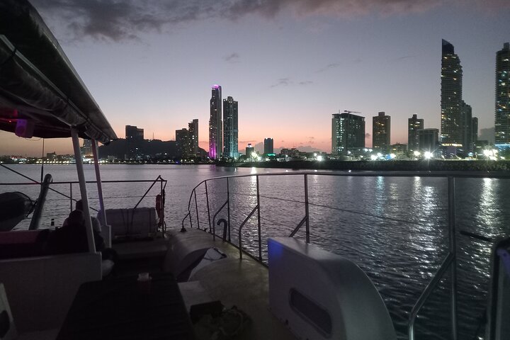 All Inclusive Sunset Panama Bay Catamaran Tour From Panama City