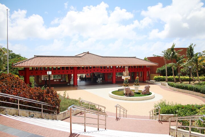 Okinawa Highlight Tour by Private Car