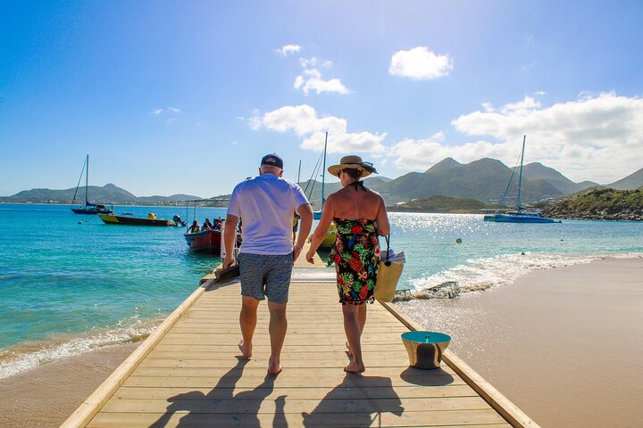 All-Inclusive Local Guided Pinel Island Tour