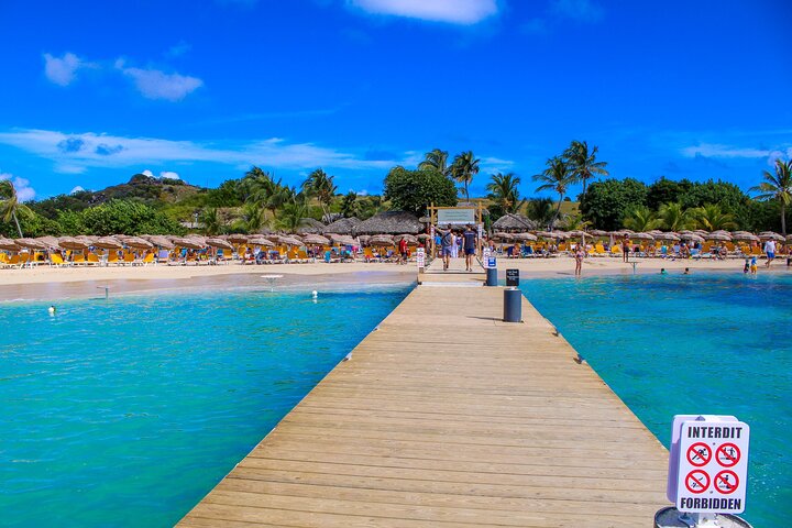 All-Inclusive Local Guided Pinel Island Tour