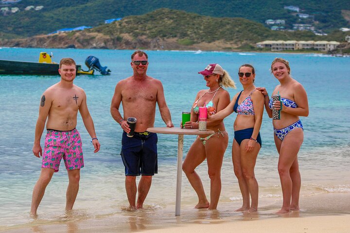 All-Inclusive Local Guided Pinel Island Tour