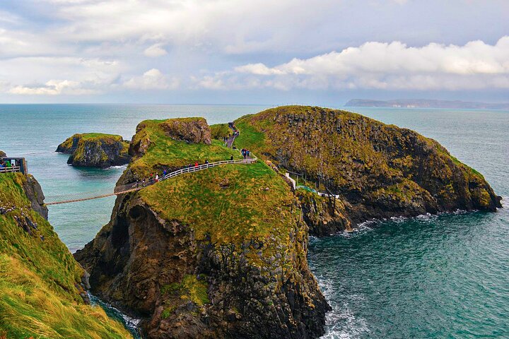 Afternoon Giant's Causeway Half Day Tour from Belfast