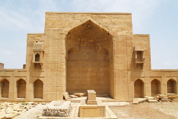 Full Day Karachi to Thatta Unesco Sites Tour