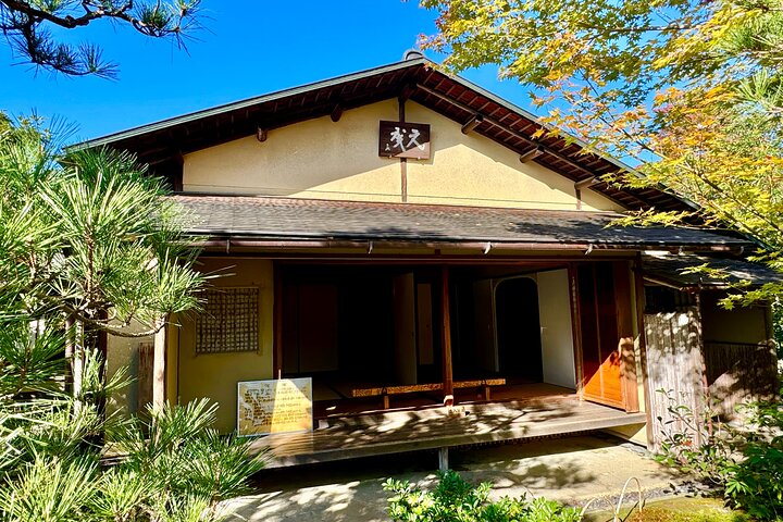 Nagoya: National Treasure Inuyama Castle & Tea Room Private Tour