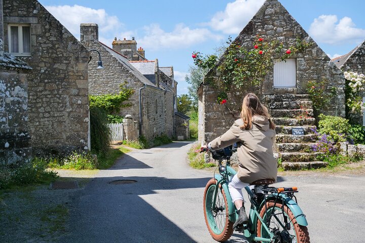Electric Fatbike - 3H00 GPS-guided circuit"Carnac"