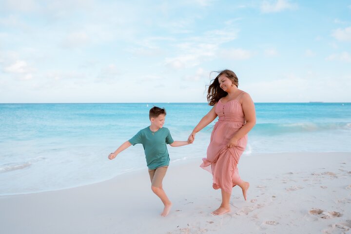 Private Vacation Photoshoot with Photographer Georgetown Bahamas