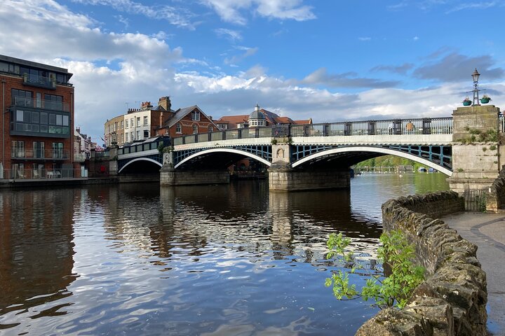 Private Walking Tour of Windsor with Award Winning Guide