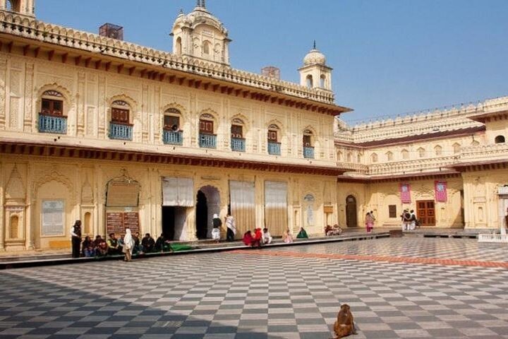 Ayodhya VIP/Sugam Darshan & Accommodation - Wheelchair support
