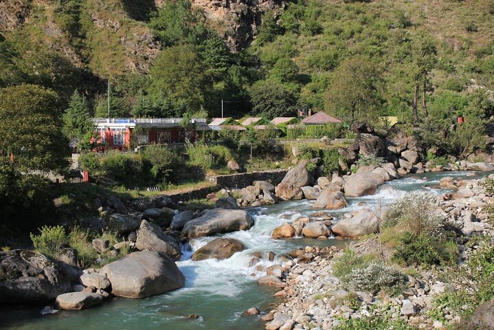 3 Days Luxury Himachal Tour : Ex-Delhi to Jibhi & Tirthan Valley