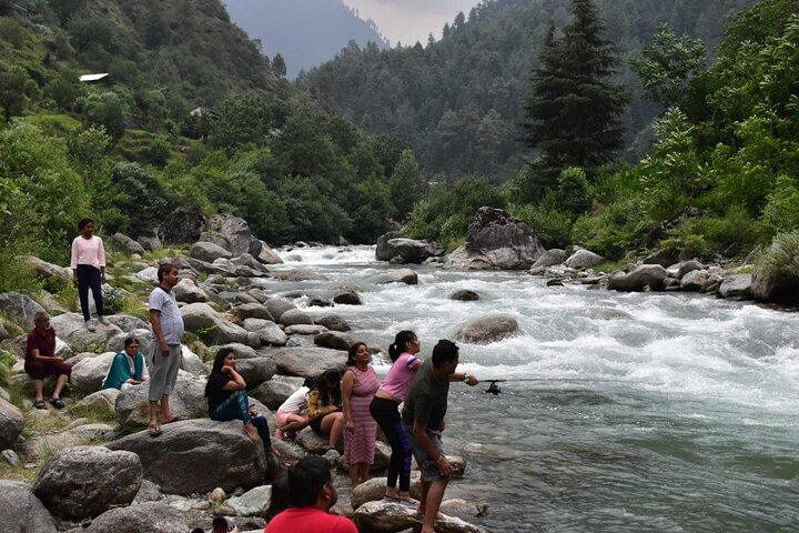 3 Days Luxury Himachal Tour : Ex-Delhi to Jibhi & Tirthan Valley