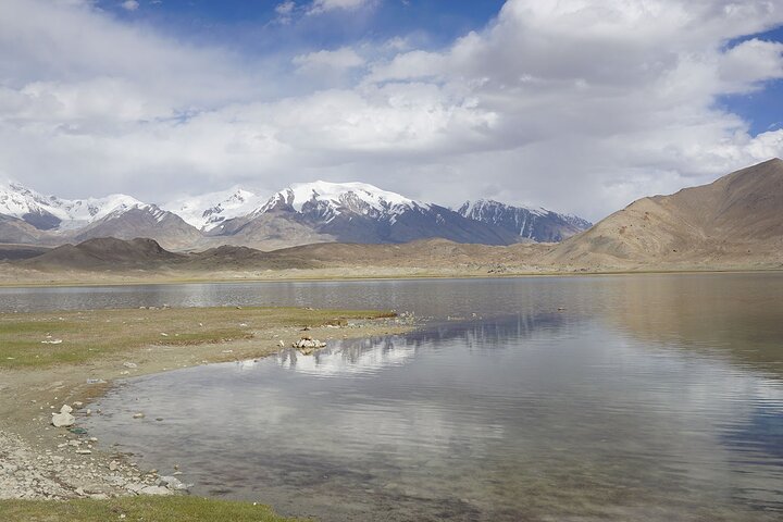 Day Trip to Baisha Lake and Karakul Lake with Private Car