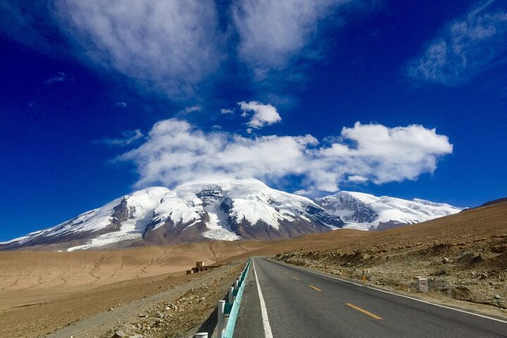 2 Day Tour to Tashkorgan with Baisha Lake and Karakul Lake