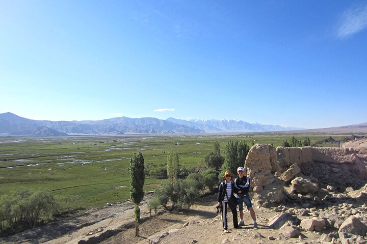 2 Day Tour to Tashkorgan with Baisha Lake and Karakul Lake