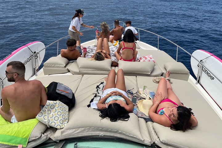 Shared Yacht Tour with Drinks Lunch and Snorkeling
