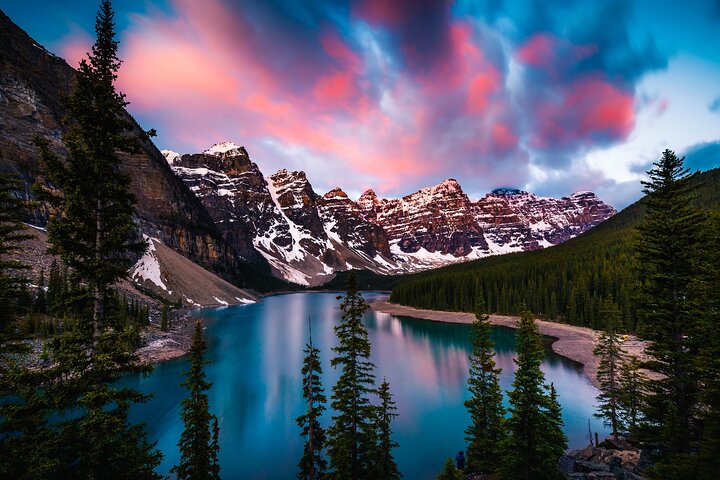 Moraine Lake Sunrise(2.5hrs)&Lake Louise(2hrs) from Canmore/Banff