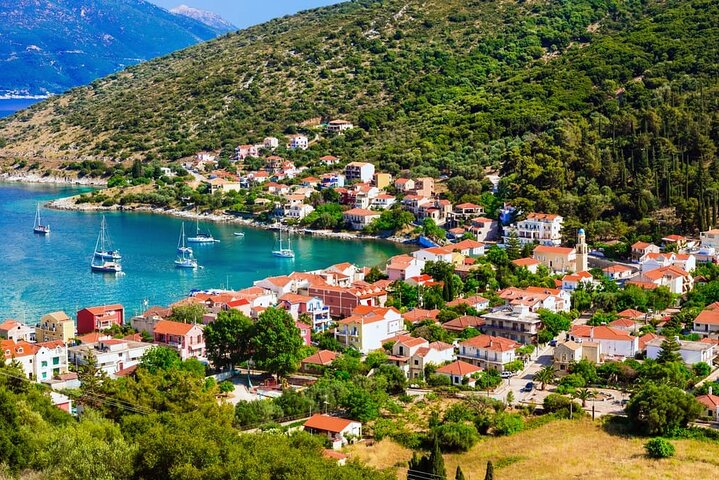Discover the Highlights of Kefalonia Full-Day Tour