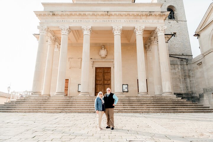 Private Vacation Photoshoot with Photographer in San Marino