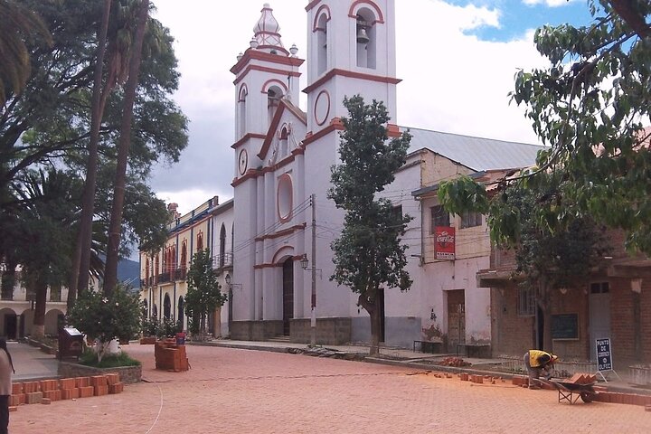 Tour to Valle Alto (Tarata)
