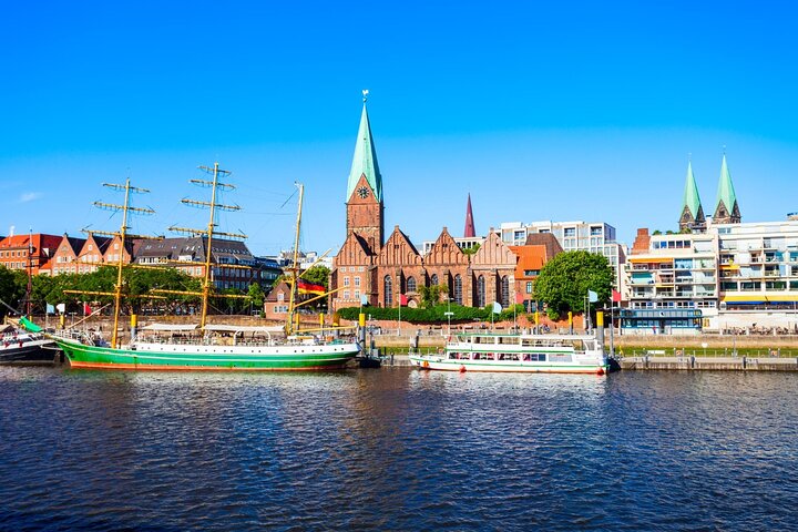 Explore Bremen's City Highlights with a Local