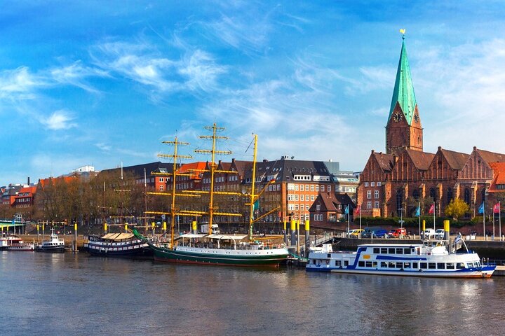 Explore Bremen's City Highlights with a Local