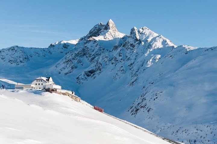 Panoramic Hike with Breathtaking View of the Engadine