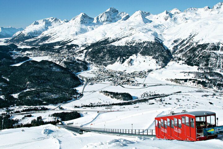 Panoramic Hike with Breathtaking View of the Engadine