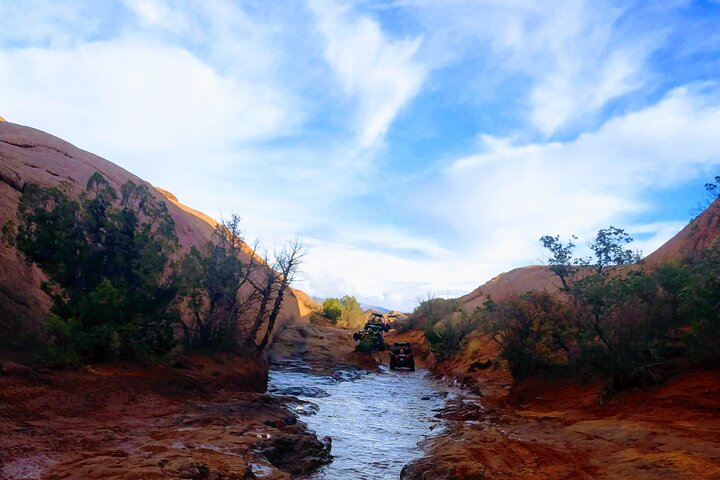 BEST! Hell's Revenge U-Drive 4X4 Tour in Moab +Dinosaur Tracks!