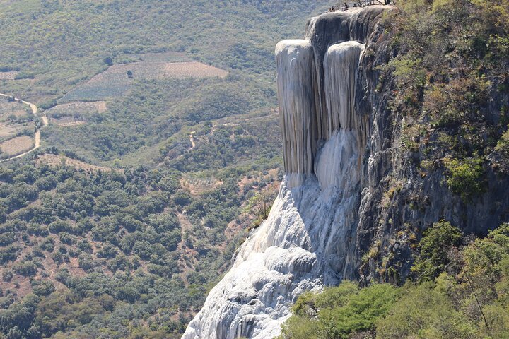 Tour Ruta Hierve el Agua, Tule, Mitla, Teotitlan and Mezcal