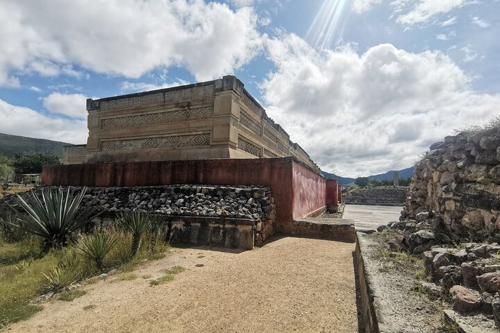 Tour Ruta Hierve el Agua, Tule, Mitla, Teotitlan and Mezcal