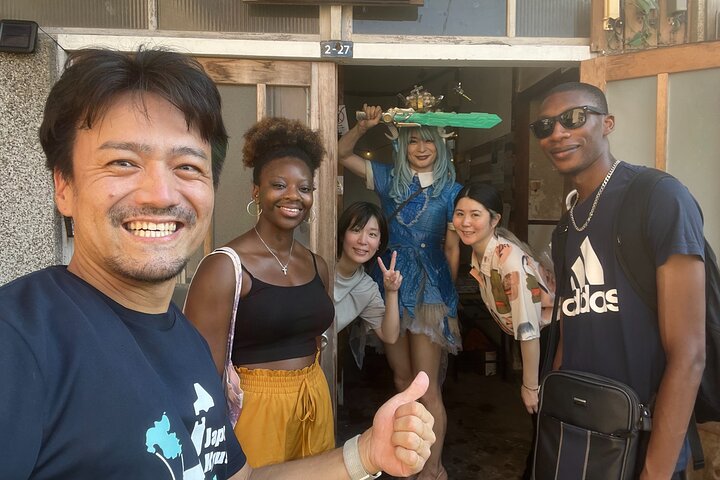 Become a Local! A Walking Tour of Arts, Crafts & Onsen Culture