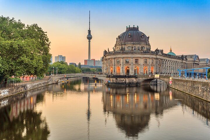 Deluxe Berlin: Hassle-Free Shore Tour from Warnemunde Cruise Port