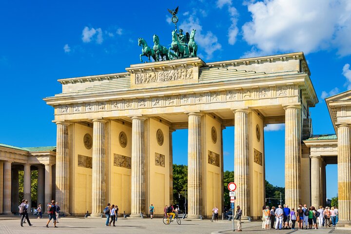 Deluxe Berlin: Hassle-Free Shore Tour from Warnemunde Cruise Port