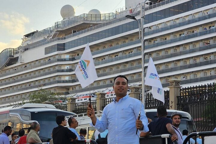 From El-Sokhna Port: Giza Pyramids and Museum, Private Day Tour.