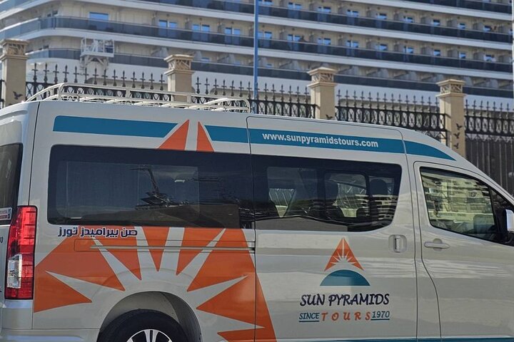 From PortSaid: Giza Pyramid Tour with Lunch at Nile River